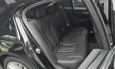 BMW 5-Series 2023, 37280 км, за 22768.69 USD - фото 11