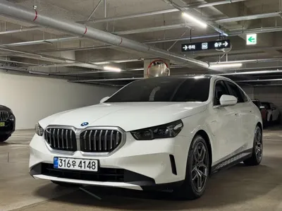BMW 5-Series · 2026 год
