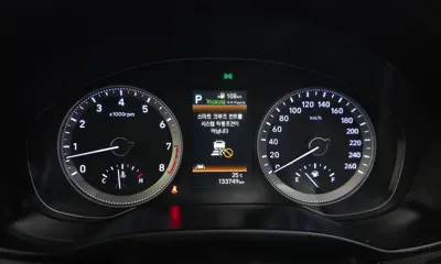 Hyundai Grandeur 2019, 133749 км, за 9780.75 USD - фото 8