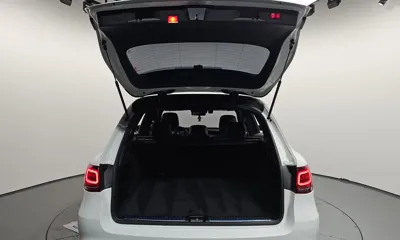 Mercedes-Benz GLC-Class 2022, 56991 км, за 30794.68 USD - фото 20