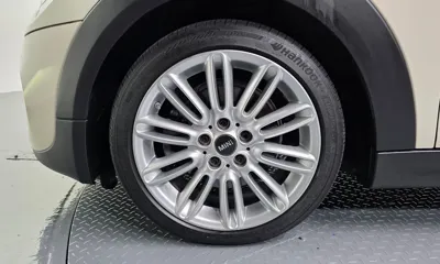 MINI Cooper 2016, 63039 км, за 8527.24 USD
