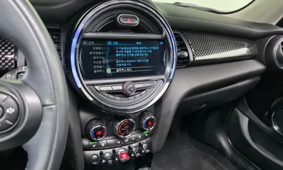 MINI Cooper 2016, 63039 км, за 8527.24 USD - фото 14