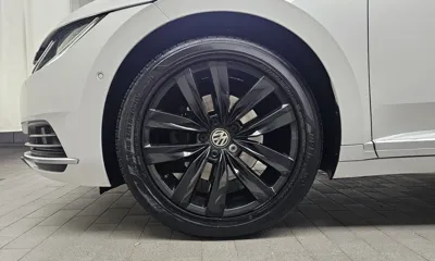 Volkswagen Arteon 2019, 142996 км, за 65636.08 USD