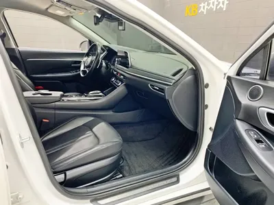 Hyundai Sonata 2020, 129435 км, за 9524.43 USD - фото 15
