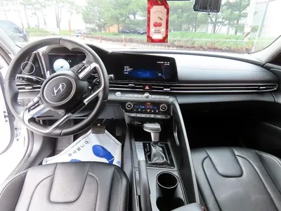 Hyundai Avante 2023, 24122 км, за 12406.46 USD - фото 7