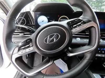 Hyundai Avante 2023, 24122 км, за 12406.46 USD - фото 8