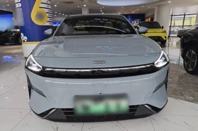 Geely Galaxy L6 2024, 33400 км, за 11433 USD
