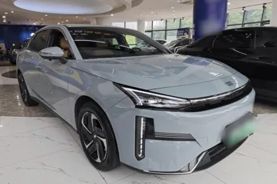 Geely Galaxy L6 2024, 33400 км, за 11433 USD