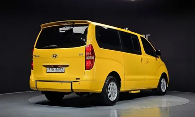 Hyundai Starex 2011, 324996 км, за 3501.82 USD