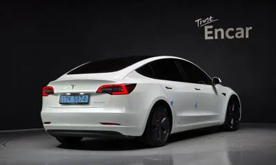 Tesla Model 3 2022, 67431 км, за 18827.37 USD