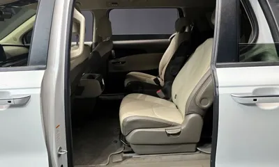 Kia Canival 2021, 87685 км, за 15107.72 USD - фото 12
