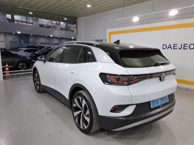 Volkswagen ID.4 2025, 7500 км, за 27019.85 USD