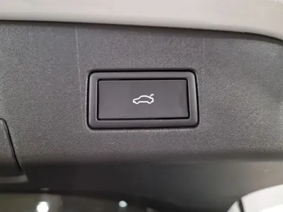 Volkswagen ID.4 2025, 7500 км, за 27019.85 USD - фото 8