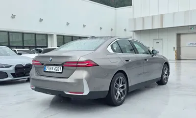 BMW 5-Series 2026, 4127 км, за 41693.83 USD