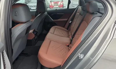 BMW 5-Series 2026, 4127 км, за 41693.83 USD - фото 7