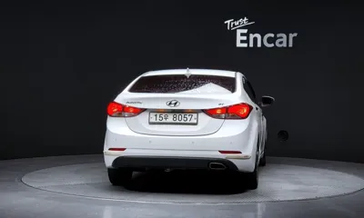Hyundai Avante 2015, 164725 км, за 2642.38 USD