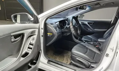 Hyundai Avante 2015, 164725 км, за 2642.38 USD - фото 11