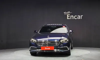 Mercedes-Benz E-Class 2022, 11405 км, за 25945.86 USD
