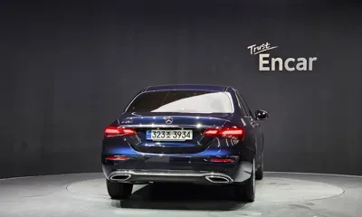 Mercedes-Benz E-Class 2022, 11405 км, за 25945.86 USD