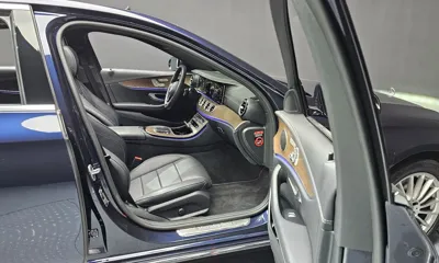 Mercedes-Benz E-Class 2022, 11405 км, за 25945.86 USD - фото 11