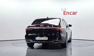 Hyundai Grandeur 2021, 120297 км, за 14489.11 USD