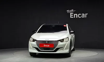 Peugeot 208 2022, 9004 км, за 15622.95 USD