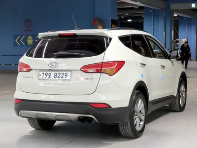 Hyundai Santafe 2013, 189000 км, за 5023.8 USD