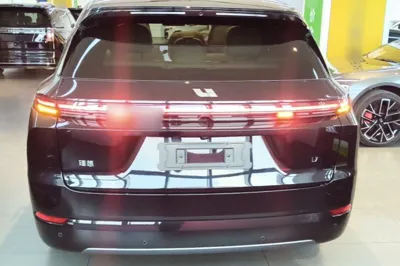 Li Auto L7 2024, 15100 км, за 36819 USD
