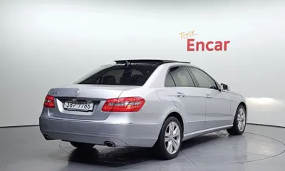 Mercedes-Benz E-Class 2013, 91225 км, за 8125.85 USD