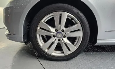 Mercedes-Benz E-Class 2013, 91225 км, за 8125.85 USD