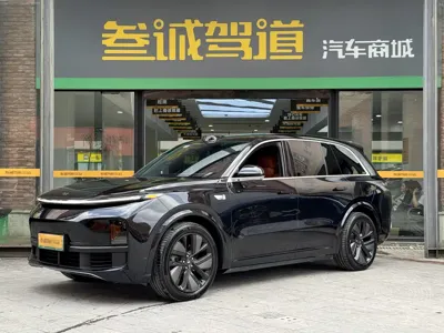 Li Auto Li L8 · 2023 год