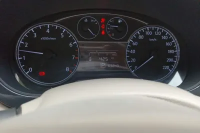Nissan Tiida 2014, 63200 км, за 6519 USD - фото 9