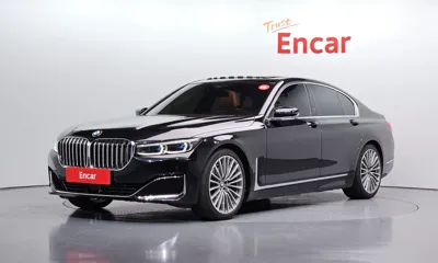 BMW 7-Series · 2021 год