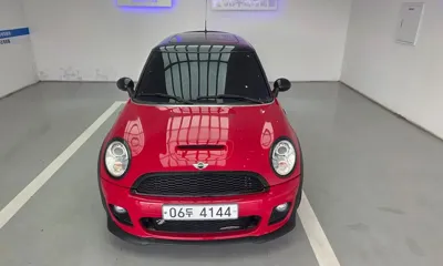 MINI Cooper 2013, 176165 км, за 5211.73 USD