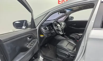 Kia Carens 2016, 101283 км, за 3843.65 USD - фото 11
