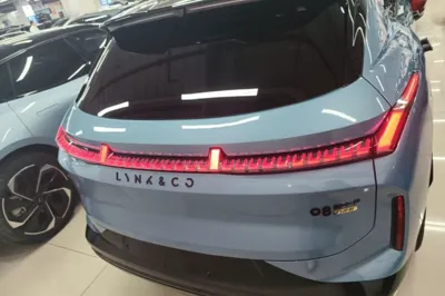 Lynk & Co 08 EM-P 2026, 5500 км, за 30981 USD