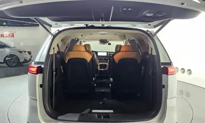 Kia Canival 2023, 16825 км, за 22398.41 USD - фото 20