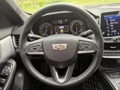 Cadillac CT5 2020, 110000 км, за 14096.25 USD - фото 10
