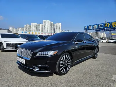 Lincoln Continental 2019, 79168 км, за 15032.17 USD
