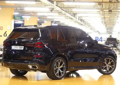 BMW X5 2026, 4400 км, за 89930.42 USD