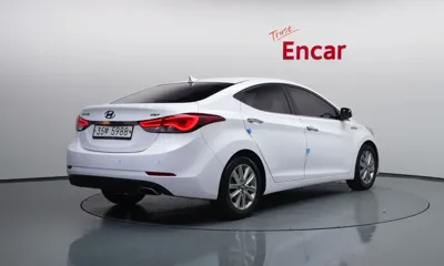 Hyundai Avante 2014, 96031 км, за 4069.84 USD