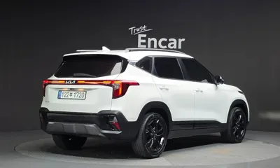 Kia Seltos 2023, 31637 км, за 27302.86 USD