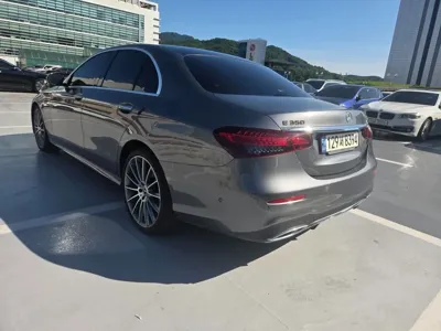 Mercedes-Benz E-Class 2022, 64242 км, за 27761.63 USD