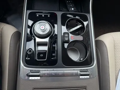 Kia Canival 2025, 4000 км, за 42904.49 USD - фото 9