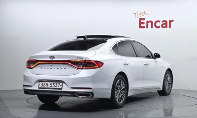 Hyundai Grandeur 2018, 286931 км, за 5525.58 USD