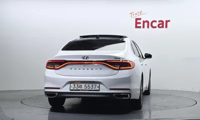 Hyundai Grandeur 2018, 286931 км, за 5525.58 USD