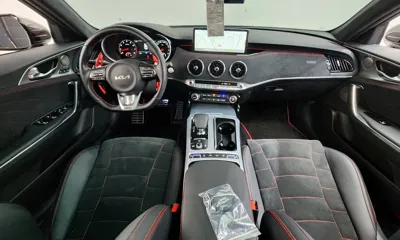 Kia Stinger 2023, 52985 км, за 25872.71 USD - фото 7