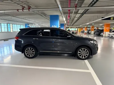 Kia Sorento 2016, 129674 км, за 8664.5 USD