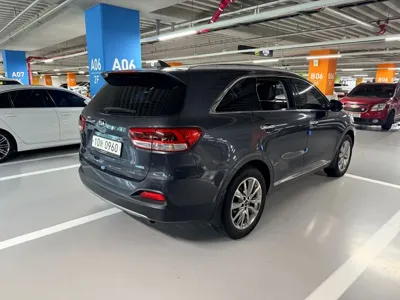 Kia Sorento 2016, 129674 км, за 8664.5 USD
