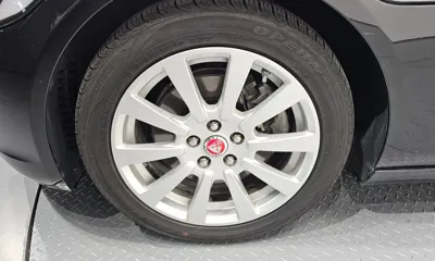 Jaguar XE 2017, 105579 км, за 4745.5 USD